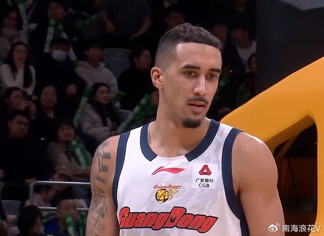 开云app-广东名记质疑CBA裁判：广东队做不行，为何其他球队做就可以|麦穗丰|奎因|张镇麟|广东男篮|吉林队_新浪体育_新浪新闻