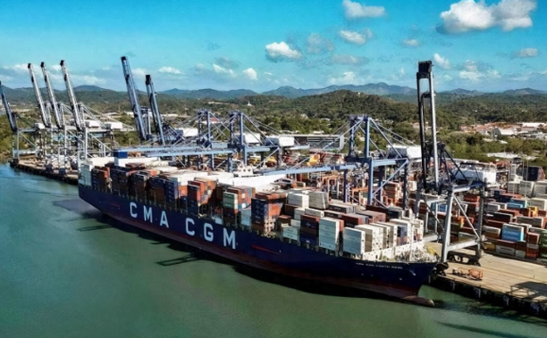 开云体育-中方终于动手了！大批货轮空集装箱离开，巴拿马这下麻烦大了。